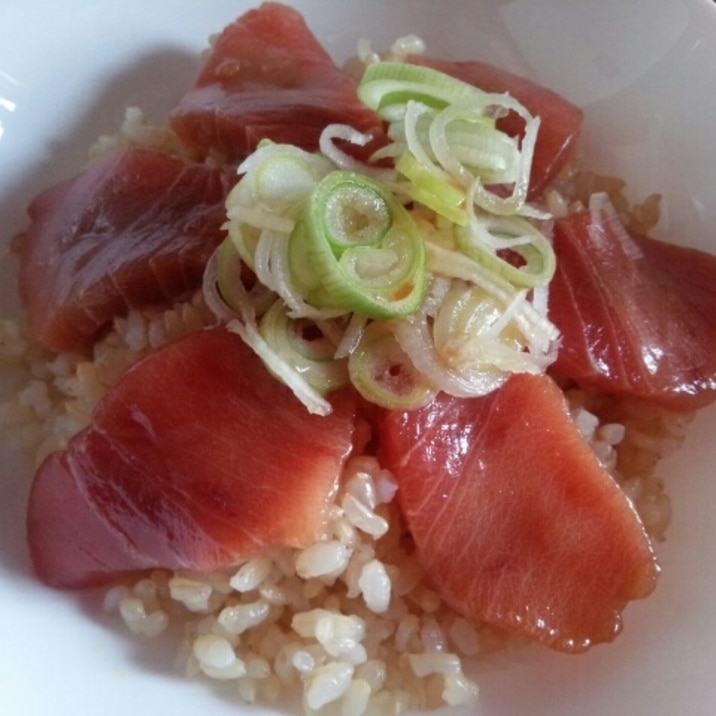 マグロ漬け丼